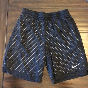 Girls Nike basketball sports shorts mesh size YL